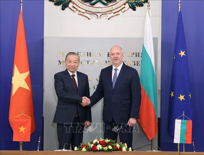 Tổng Bí thư Tô Lâm hội kiến Thủ tướng Bulgaria Rosen Zhelyazkov- Ảnh 1.