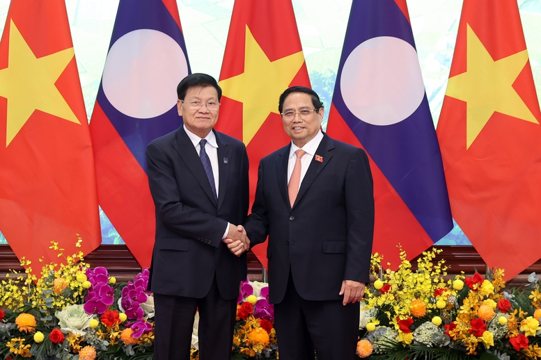 Việt Nam trước sau như một, dành ưu tiên cao nhất cho quan hệ đặc biệt với Lào- Ảnh 2.