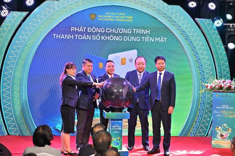 NAPAS lan tỏa niềm tự hào hàng Việt qua “Chạm Việt Nam”- Ảnh 1. NAPAS lan tỏa niềm tự hào hàng Việt qua “Chạm Việt Nam”- Ảnh 1.