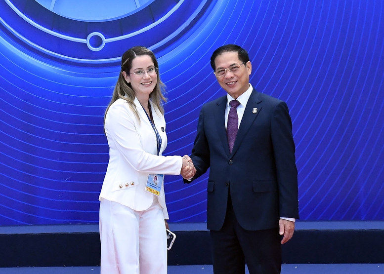 CẬP NHẬT: Lễ mở ký Công ước của Liên Hợp Quốc về chống tội phạm mạng - Công ước Hà Nội- Ảnh 5. CẬP NHẬT: Lễ mở ký Công ước của Liên Hợp Quốc về chống tội phạm mạng - Công ước Hà Nội- Ảnh 5.