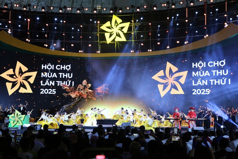 Thủ tướng: Xây dựng Việt Nam trở thành trung tâm triển lãm hàng đầu châu Á, điểm đến hội chợ thương mại quốc tế- Ảnh 9. Thủ tướng: Xây dựng Việt Nam trở thành trung tâm triển lãm hàng đầu châu Á, điểm đến hội chợ thương mại quốc tế- Ảnh 9.