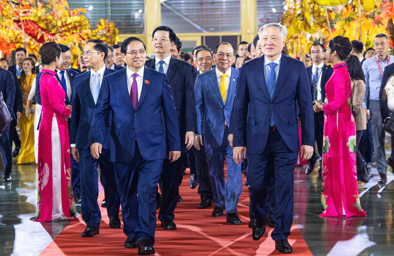 Thủ tướng: Xây dựng Việt Nam trở thành trung tâm triển lãm hàng đầu châu Á, điểm đến hội chợ thương mại quốc tế- Ảnh 1. Thủ tướng: Xây dựng Việt Nam trở thành trung tâm triển lãm hàng đầu châu Á, điểm đến hội chợ thương mại quốc tế- Ảnh 1.