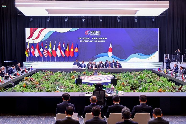 Thủ tướng: Quan hệ ASEAN - Nhật Bản cần chuyển biến mạnh mẽ với 3 trọng tâm hợp tác- Ảnh 1. Thủ tướng: Quan hệ ASEAN - Nhật Bản cần chuyển biến mạnh mẽ với 3 trọng tâm hợp tác- Ảnh 1.