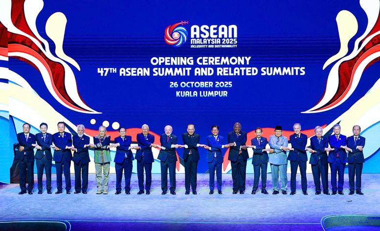 Thủ tướng dự khai mạc Hội nghị cấp cao ASEAN với 'dấu mốc lịch sử'- Ảnh 1. Thủ tướng dự khai mạc Hội nghị cấp cao ASEAN với 'dấu mốc lịch sử'- Ảnh 1.