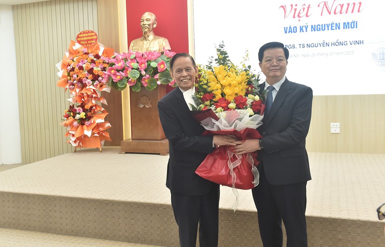 Ra mắt cuốn sách 'Con người Việt Nam vào kỷ nguyên mới'- Ảnh 1. Ra mắt cuốn sách 'Con người Việt Nam vào kỷ nguyên mới'- Ảnh 1.