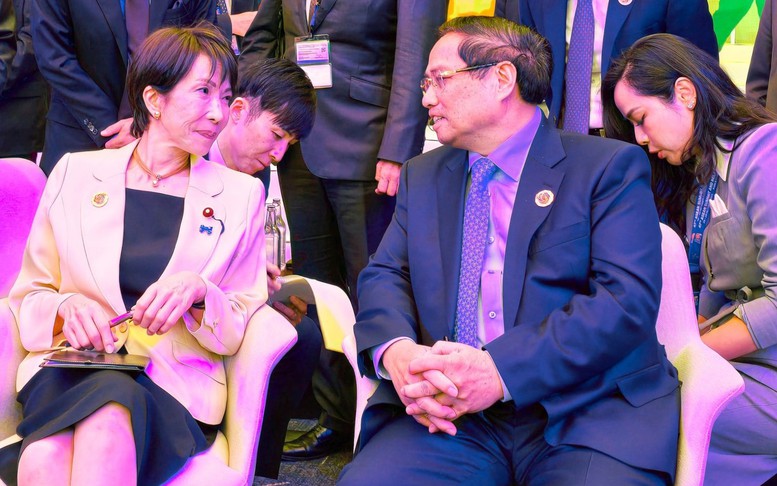 Thủ tướng Phạm Minh Chính gặp tân Thủ tướng Nhật Bản Takaichi Sanae