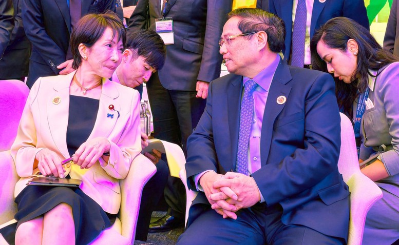 Thủ tướng Phạm Minh Chính gặp tân Thủ tướng Nhật Bản Takaichi Sanae- Ảnh 1. Thủ tướng Phạm Minh Chính gặp tân Thủ tướng Nhật Bản Takaichi Sanae- Ảnh 1.