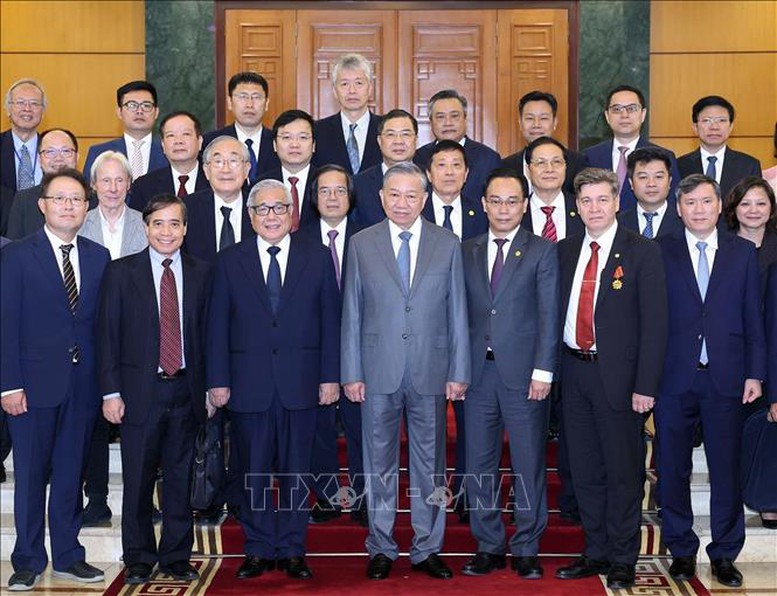 Tổng Bí thư Tô Lâm tiếp Đoàn đại biểu tham dự Hội thảo quốc tế Việt Nam học lần thứ 7- Ảnh 4. Tổng Bí thư Tô Lâm tiếp Đoàn đại biểu tham dự Hội thảo quốc tế Việt Nam học lần thứ 7- Ảnh 4.