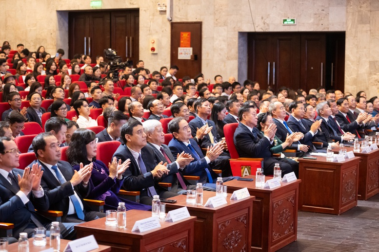 Giải thưởng Nhân tài Đất Việt: Tôn vinh trí tuệ, khát vọng và cống hiến vì tương lai đất nước- Ảnh 1. Giải thưởng Nhân tài Đất Việt: Tôn vinh trí tuệ, khát vọng và cống hiến vì tương lai đất nước- Ảnh 1.