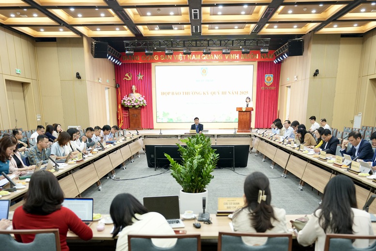 Ngành Tư pháp: Nhiều kết quả nổi bật trong xây dựng pháp luật và chuyển đổi số- Ảnh 2. Ngành Tư pháp: Nhiều kết quả nổi bật trong xây dựng pháp luật và chuyển đổi số- Ảnh 2.