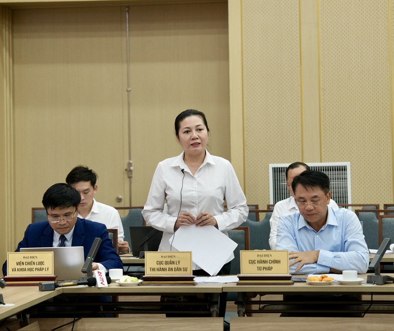 Thông tin về tiến độ thi hành án đối với ông Đinh La Thăng và Trịnh Văn Quyết- Ảnh 1. Thông tin về tiến độ thi hành án đối với ông Đinh La Thăng và Trịnh Văn Quyết- Ảnh 1.