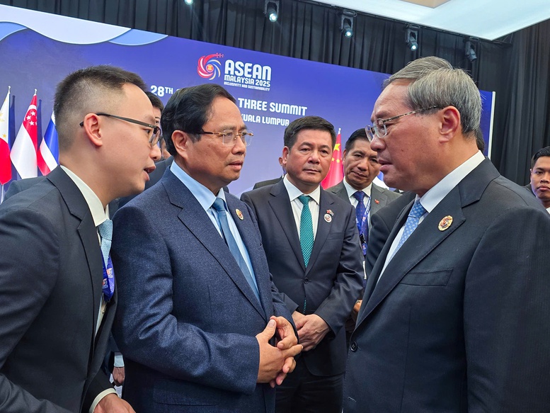 Thủ tướng Phạm Minh Chính gặp Thủ tướng Trung Quốc Lý Cường- Ảnh 1. Thủ tướng Phạm Minh Chính gặp Thủ tướng Trung Quốc Lý Cường- Ảnh 1.