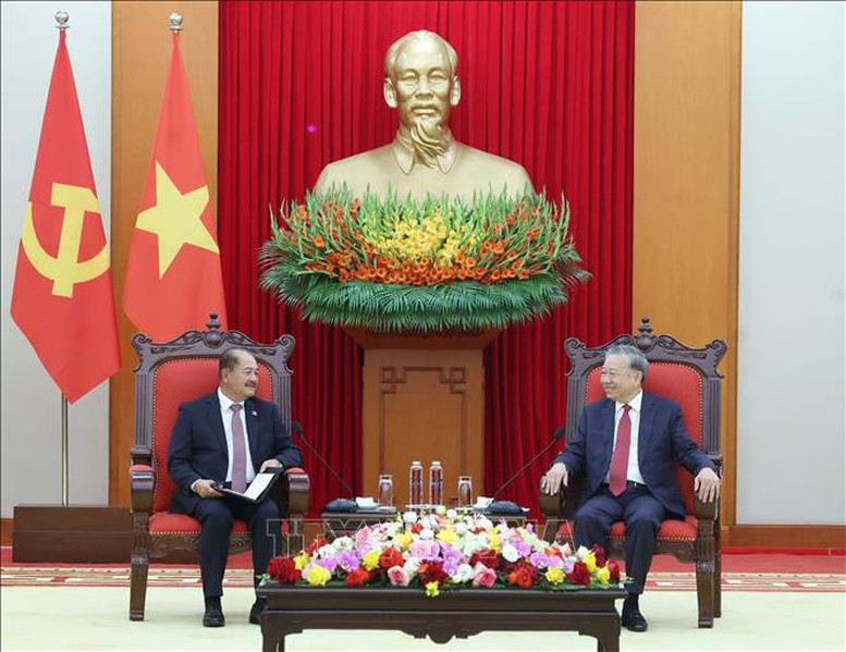 Tổng Bí thư Tô Lâm tiếp Phó Thủ tướng Lào Kikeo Khaykhamphithoune- Ảnh 2. Tổng Bí thư Tô Lâm tiếp Phó Thủ tướng Lào Kikeo Khaykhamphithoune- Ảnh 2.