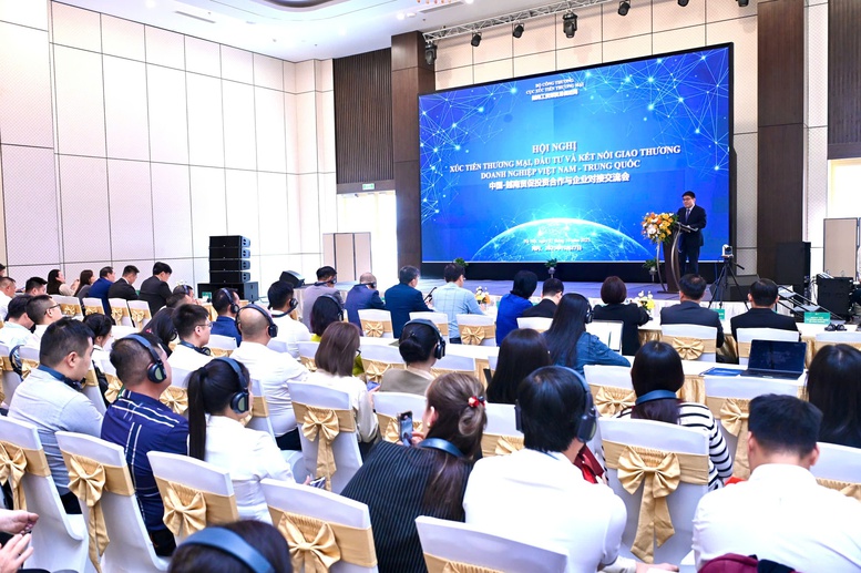 Xúc tiến thương mại, kết nối giao thương Việt-Trung qua Hội chợ mùa Thu 2025- Ảnh 2. Xúc tiến thương mại, kết nối giao thương Việt-Trung qua Hội chợ mùa Thu 2025- Ảnh 2.