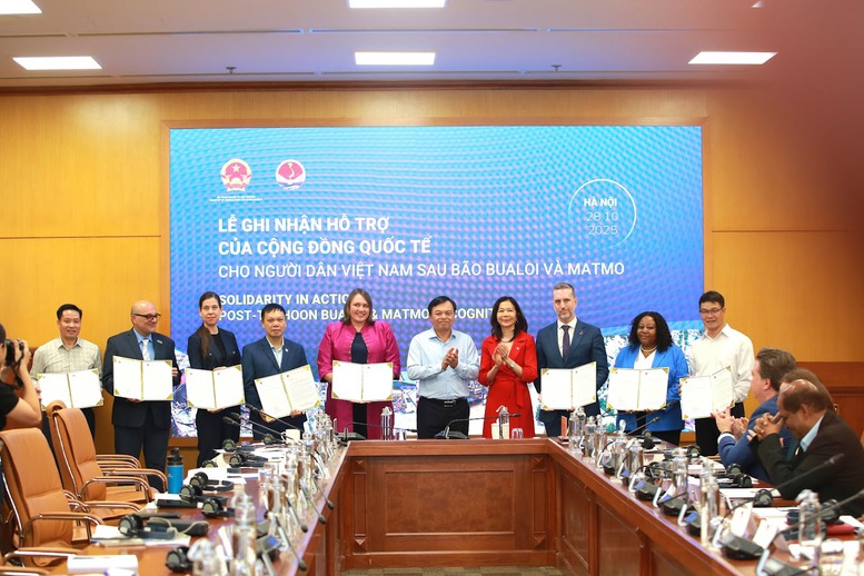 Khoảng 9,7 triệu USD hỗ trợ lụt bão cho người dân Việt Nam- Ảnh 1. Khoảng 9,7 triệu USD hỗ trợ lụt bão cho người dân Việt Nam- Ảnh 1.