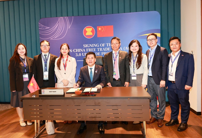 Ký Nghị định thư nâng cấp Hiệp định Thương mại Tự do ASEAN - Trung Quốc- Ảnh 2. Ký Nghị định thư nâng cấp Hiệp định Thương mại Tự do ASEAN - Trung Quốc- Ảnh 2.