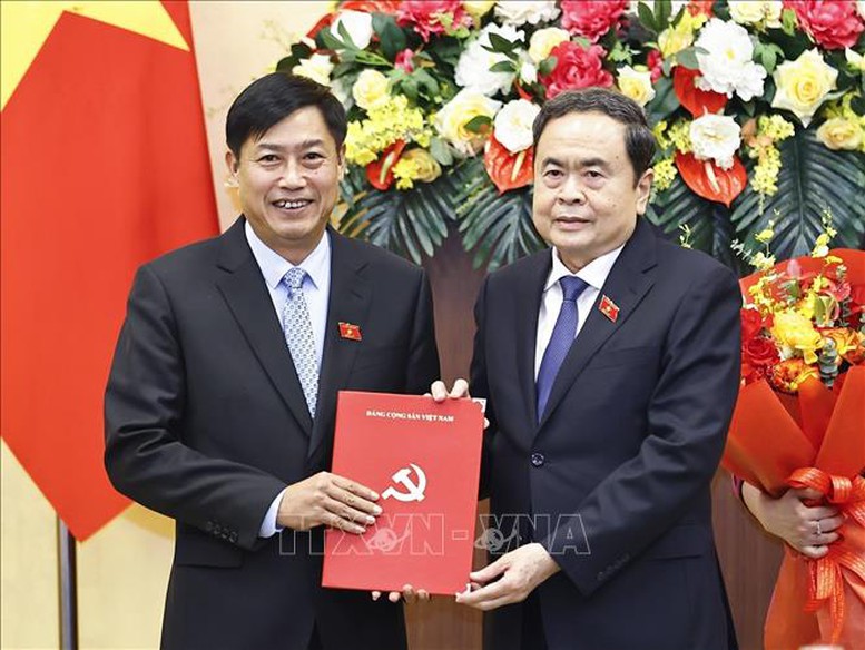 Chủ tịch Quốc hội Trần Thanh Mẫn chủ trì Lễ công bố các quyết định về công tác cán bộ- Ảnh 3. Chủ tịch Quốc hội Trần Thanh Mẫn chủ trì Lễ công bố các quyết định về công tác cán bộ- Ảnh 3.