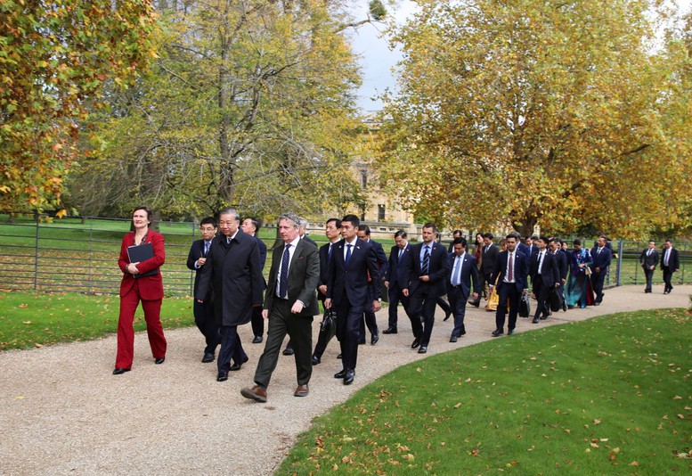 PHÁT BIỂU CỦA TỔNG BÍ THƯ TÔ LÂM TẠI ĐẠI HỌC OXFORD- Ảnh 4. PHÁT BIỂU CỦA TỔNG BÍ THƯ TÔ LÂM TẠI ĐẠI HỌC OXFORD- Ảnh 4.