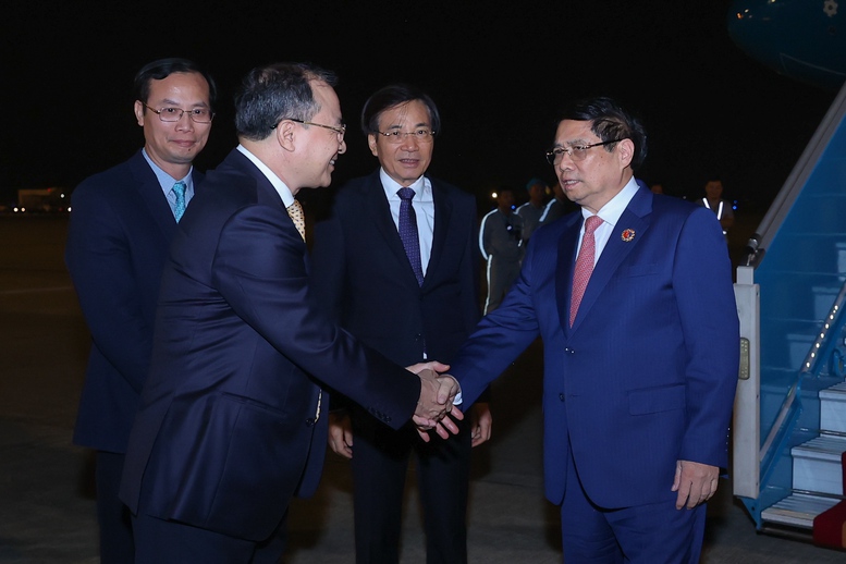 Thủ tướng Phạm Minh Chính về tới Hà Nội, kết thúc tốt đẹp chuyến công tác dự Hội nghị cấp cao ASEAN 47- Ảnh 1. Thủ tướng Phạm Minh Chính về tới Hà Nội, kết thúc tốt đẹp chuyến công tác dự Hội nghị cấp cao ASEAN 47- Ảnh 1.