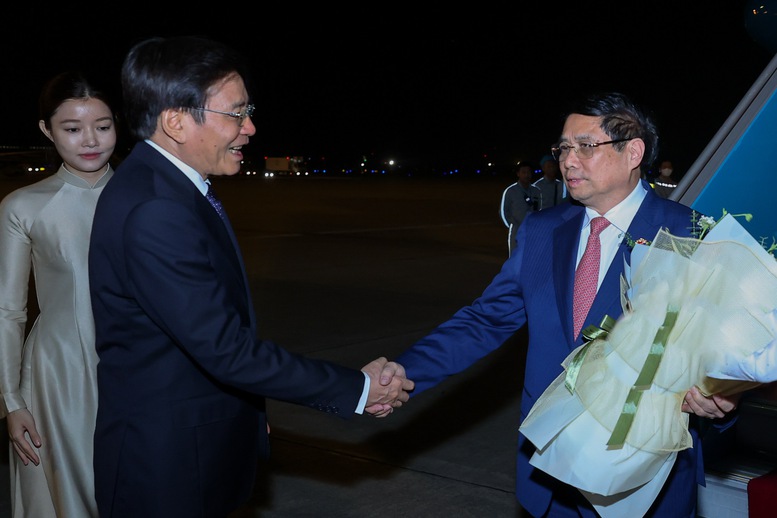 Thủ tướng Phạm Minh Chính về tới Hà Nội, kết thúc tốt đẹp chuyến công tác dự Hội nghị cấp cao ASEAN 47- Ảnh 3. Thủ tướng Phạm Minh Chính về tới Hà Nội, kết thúc tốt đẹp chuyến công tác dự Hội nghị cấp cao ASEAN 47- Ảnh 3.