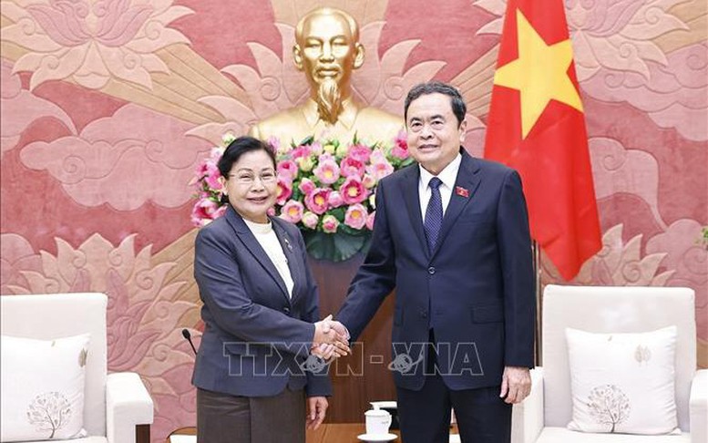 Chủ tịch Quốc hội tiếp Chánh án Tòa án nhân dân Tối cao Lào