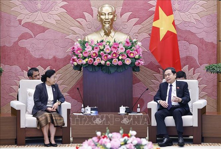 Chủ tịch Quốc hội tiếp Chánh án Tòa án nhân dân Tối cao Lào- Ảnh 2.