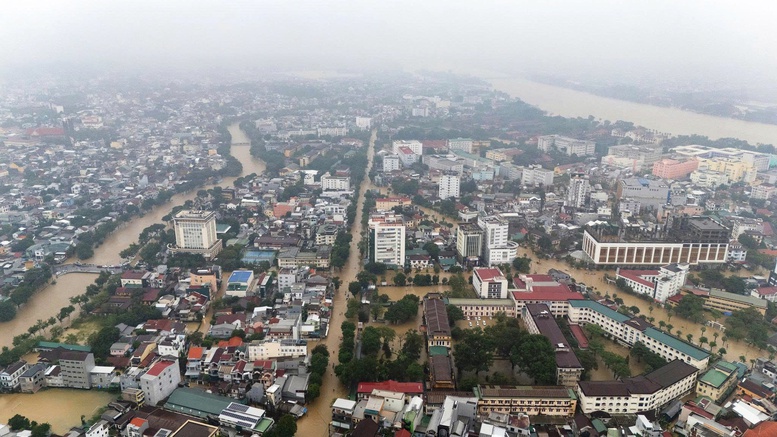 Triển khai khắc phục hậu quả thiên tai với tinh thần khẩn trương nhất, quyết liệt nhất, hiệu quả nhất- Ảnh 1. Triển khai khắc phục hậu quả thiên tai với tinh thần khẩn trương nhất, quyết liệt nhất, hiệu quả nhất- Ảnh 1.