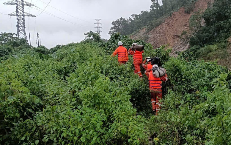EVNCPC huy động toàn lực khắc phục sự cố điện do mưa lũ