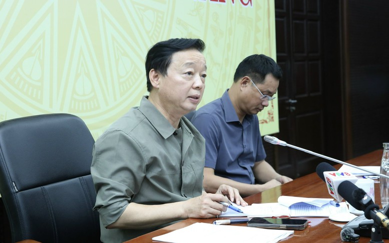 Tối nay, lũ trên sông Thu Bồn tại Hội An có thể vượt mốc lũ lịch sử năm 1964- Ảnh 6. Phó Thủ tướng Trần Hồng Hà kiểm tra tình hình ứng phó, khắc phục hậu quả do mưa lũ, ngập lụt gây ra tại TP. Đà Nẵng