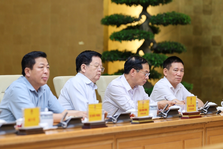 Thủ tướng: 9 nhiệm vụ cấp bách khắc phục hậu quả bão số 10- Ảnh 7.