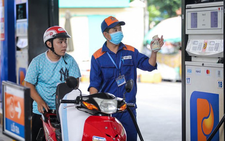 Giá xăng dầu đồng loạt tăng mạnh