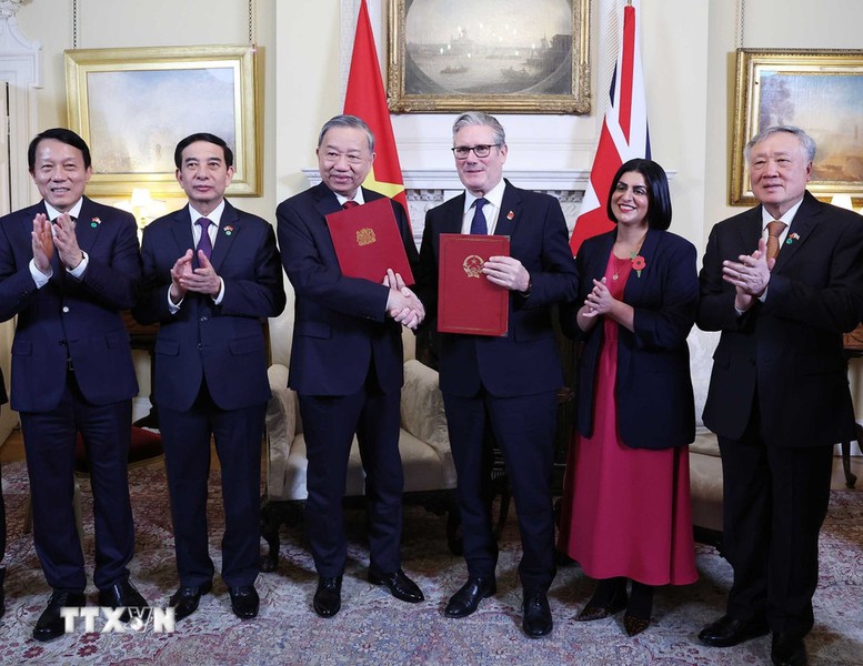 Thủ tướng Liên hiệp Vương quốc Anh và Bắc Ireland chủ trì Lễ đón chính thức và hội đàm với Tổng Bí thư Tô Lâm- Ảnh 6.