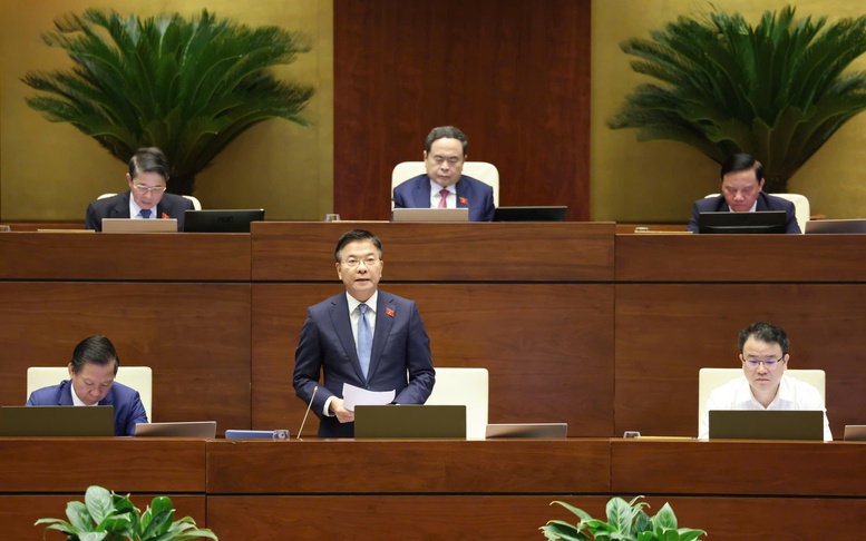 Phó Thủ tướng Lê Thành Long làm rõ một số vấn đề kinh tế - xã hội trước Quốc hội