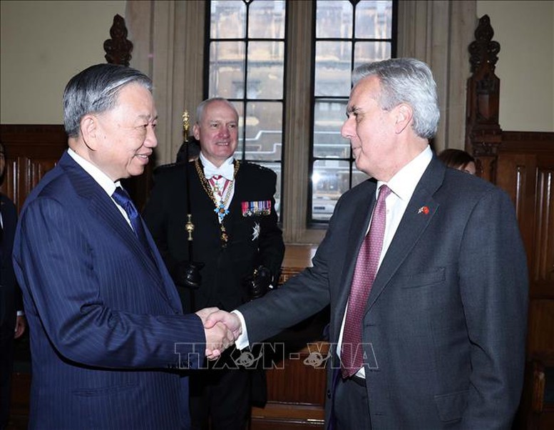 Tổng Bí thư Tô Lâm gặp Nhóm Nghị sĩ liên đảng Quốc hội Anh hữu nghị với Việt Nam- Ảnh 1. Tổng Bí thư Tô Lâm gặp Nhóm Nghị sĩ liên đảng Quốc hội Anh hữu nghị với Việt Nam- Ảnh 1.