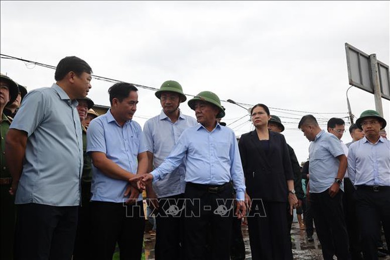 Không để người dân bị thiếu thốn, bị cô lập trong thiên tai- Ảnh 1.