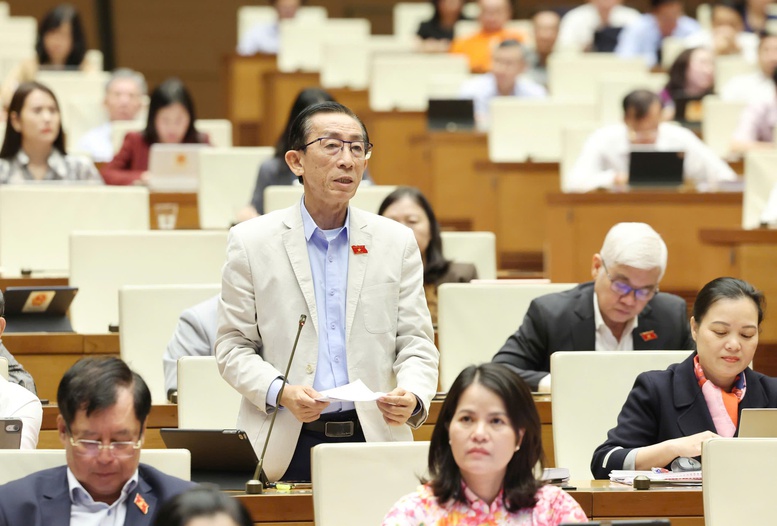 Đại biểu Quốc hội đề xuất nhiều giải pháp củng cố nền tài chính quốc gia, nâng cao hiệu quả đầu tư công- Ảnh 1. Đại biểu Quốc hội đề xuất nhiều giải pháp củng cố nền tài chính quốc gia, nâng cao hiệu quả đầu tư công- Ảnh 1.