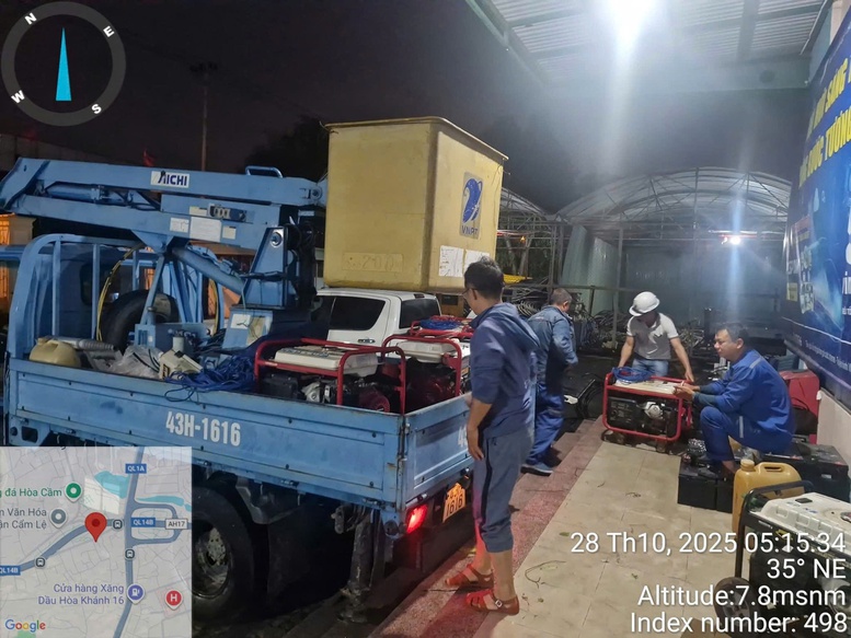 VNPT 'vượt lũ' để kết nối những cuộc gọi bình an- Ảnh 2. VNPT 'vượt lũ' để kết nối những cuộc gọi bình an- Ảnh 2.