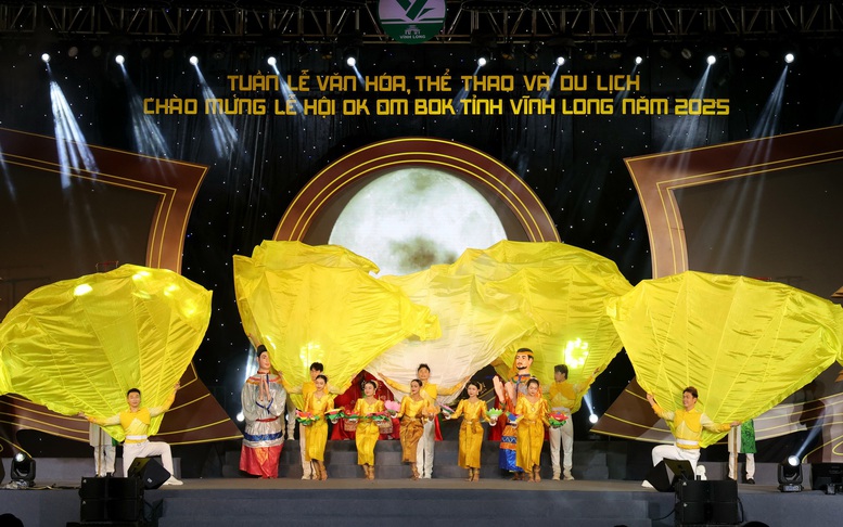Rực rỡ sắc màu Ok Om Bok Vĩnh Long 2025: Tôn vinh bản sắc, khơi dậy khát vọng phát triển