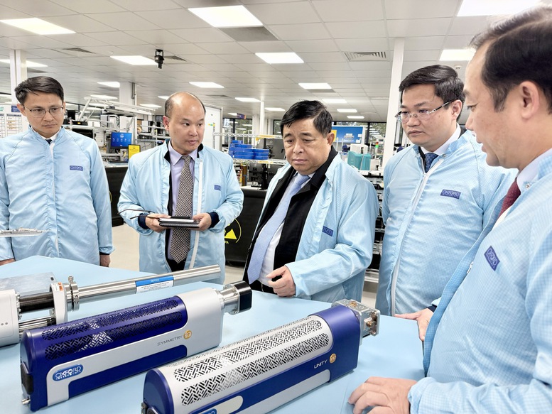Khuyến khích Oxford Instruments hợp tác, nghiên cứu và chuyển giao công nghệ bán dẫn tại Việt Nam- Ảnh 4.
