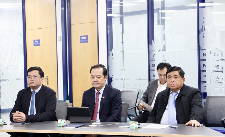 Khuyến khích Oxford Instruments hợp tác, nghiên cứu và chuyển giao công nghệ bán dẫn tại Việt Nam- Ảnh 1. Khuyến khích Oxford Instruments hợp tác, nghiên cứu và chuyển giao công nghệ bán dẫn tại Việt Nam- Ảnh 1.