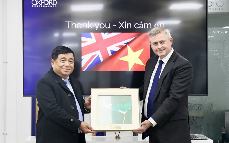 Khuyến khích Oxford Instruments hợp tác, nghiên cứu và chuyển giao công nghệ bán dẫn tại Việt Nam