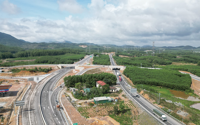 Phấn đấu hoàn thành đúng tiến độ, chất lượng các đường cao tốc tại đồng bằng sông Cửu Long