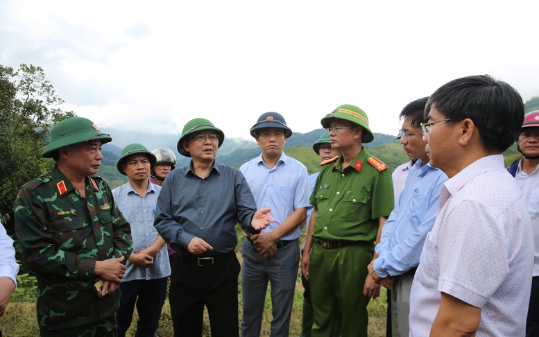 Phó Thủ tướng Hồ Quốc Dũng chỉ đạo 6 nhóm nhiệm vụ trọng tâm khắc phục sạt lở tại xã Ngọc Linh, Quảng Ngãi