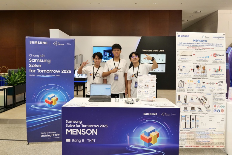 Trao giải "Samsung Solve for Tomorrow 2025" cho các học sinh xuất sắc giải bài toán xã hội bằng công nghệ- Ảnh 4.