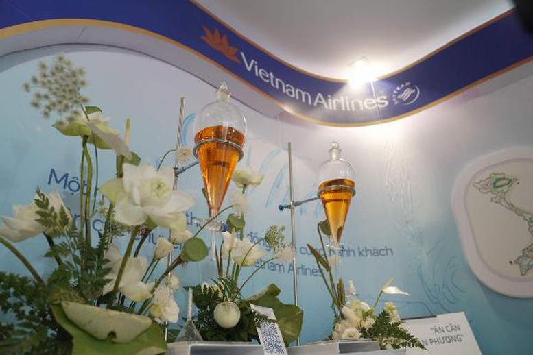 photo-1761898133365 photo-1761898133365