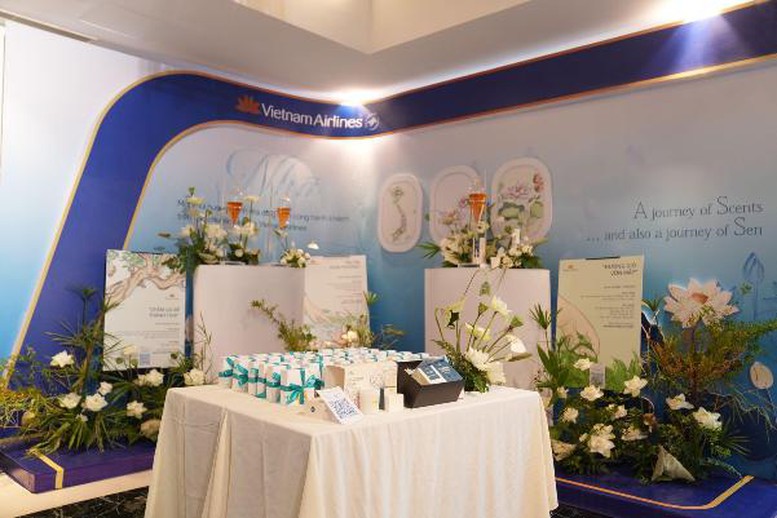 photo-1761898136634 photo-1761898136634