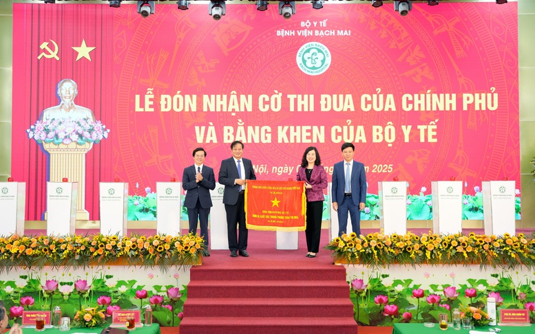 Bệnh viện Bạch Mai chính thức triển khai hệ thống quản trị thông minh toàn trình không giấy tờ; tích hợp VNeID