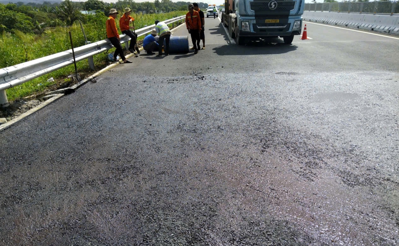 Khắc phục xong vị trí bất cập trên tuyến cao tốc Bến Lức - Long Thành - Ảnh 1.