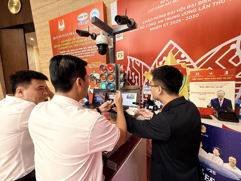 FPT góp dấu ấn tại Đại hội Đảng bộ Công an Trung ương: Ứng dụng dữ liệu dân cư vì Chính phủ số, xã hội số- Ảnh 5.