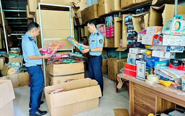 Đà Nẵng: Tịch thu gần 2.000 đồ chơi trẻ em không rõ nguồn gốc